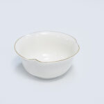 4.5 inch porcelain bowl - وعاء 4.5 بوصة بخط ذهبي