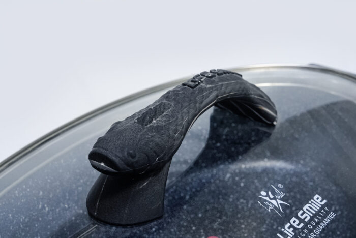 non-stick fish pan 42cm - مقلاة سمك غير لاصقة 42 سم من لايف سمايل مع غطاء زجاجي
