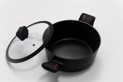 24 cm non-stick cooking pot - وعاء الطهي 24 سم – وعاء طهي غير لاصق ممتاز مع غطاء