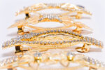 gold hair pin C 120 E 1D50 - دبوس شعر . C 120 E 1D50