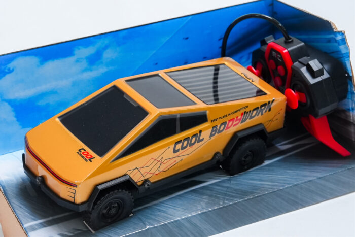 TA Remote Control Racing Car - سيارة سباق تحكم عن بعد TA