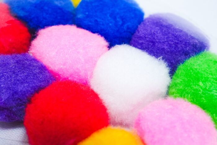 4CM colorful cotton balls - كرات قطنية 4CM M2040