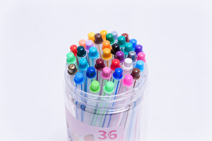 Acrylic Marker Set F L7601A-18 - مجموعة أقلام ماركر أكريليك 25 T4-8-48 F L7601A - 18