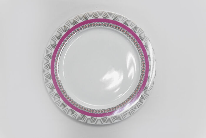 luxury ceramic dinner plate - طبق عشاء سيراميك فاخر – أدوات مائدة أنيقة ودائمة