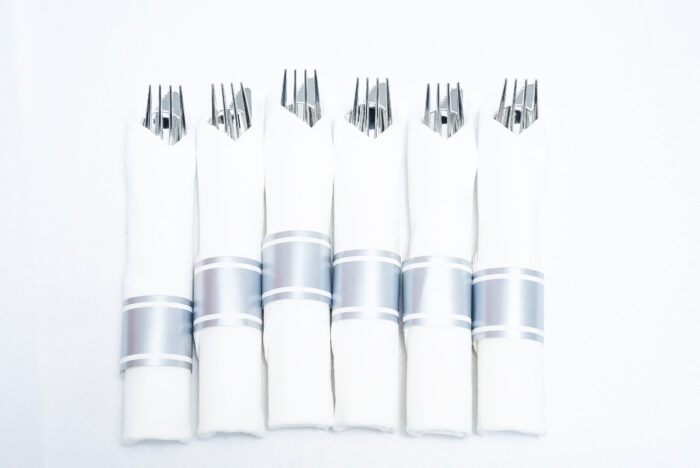 luxury plastic cutlery set - طقم أدوات المائدة البلاستيكية الفاخرة