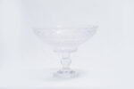 crystal bowl with base - وعاء مع قاعدة