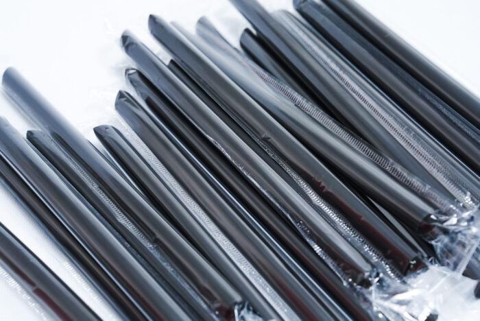 mixed plastic straws 12mm - مصاصات بلاستيكية مختلطة 12 مم 100 قطعة