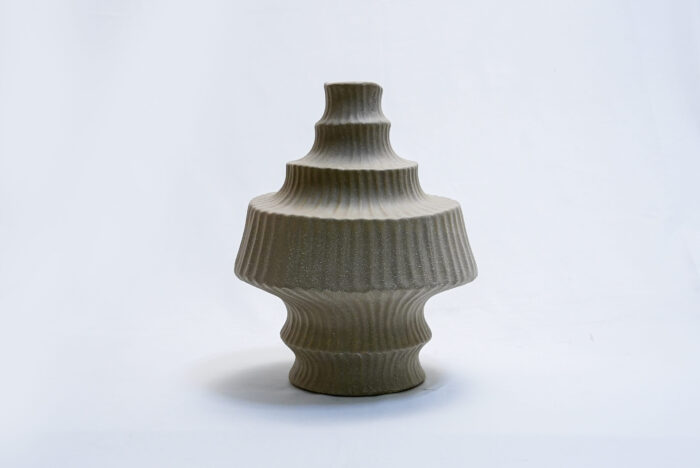 YT10177 flower pot - وعاء الزهور YT10177