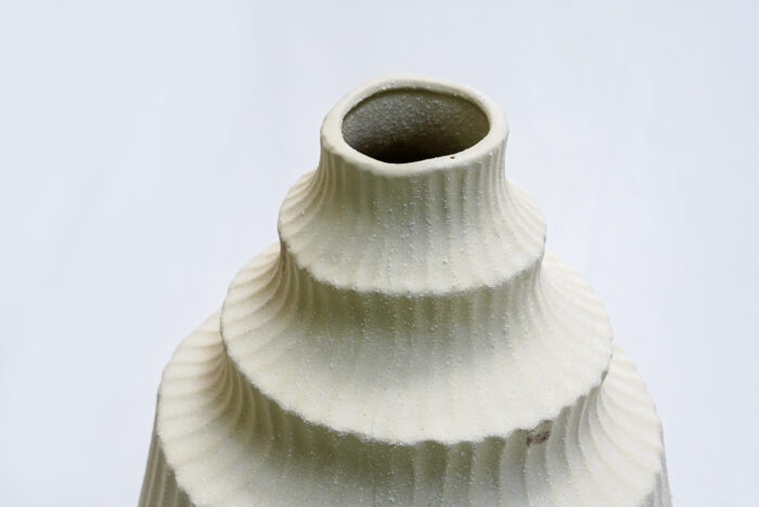 YT10176 flower pot - وعاء زهور YT10176