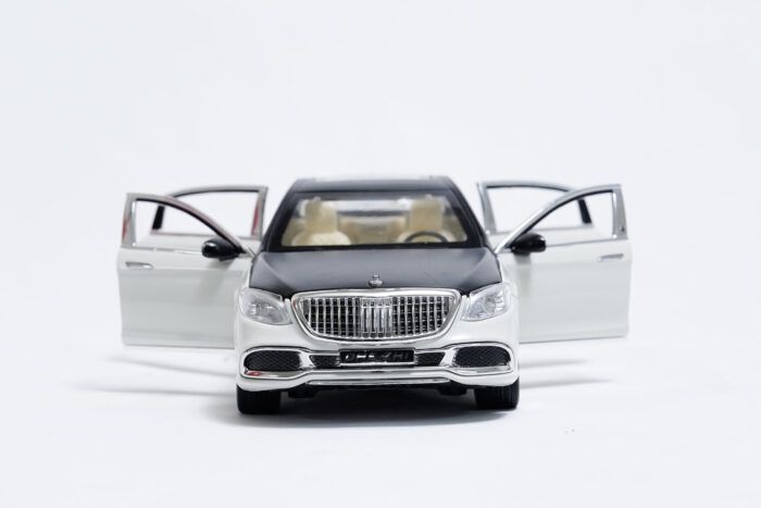 Metal Car A1597012 - سيارة مصنوعة من المعدن A1597012