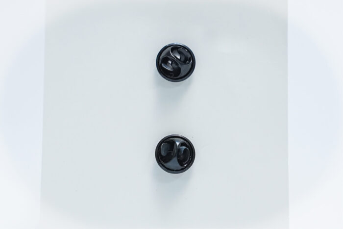LABUBU DBC606777 pin - شعار LABUBU DBC606777 بني