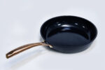 28 cm non-stick frying pan - مقلاة غير لاصقة بحجم 28 سم