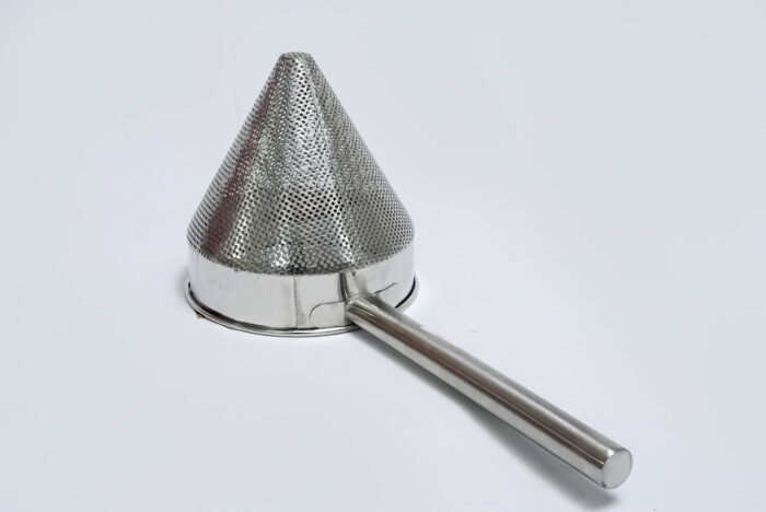 Kidge cone strainer - مصفاة مخروطية مثقوبة من كيدج