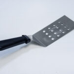 stainless steel slotted turner - مقلب مثقب من الفولاذ المقاوم للصدأ