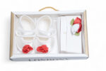 Kids Gift Set for Newborns - مجموعة هدايا الأطفال 2 قطعة - أحذية بيضاء وجوارب للمواليد