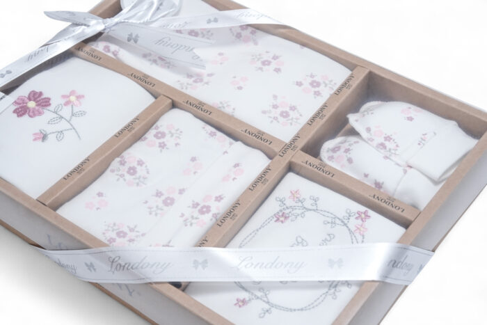 5-piece gift set for newborns - طقم هدايا الأولاد والبنات 5 قطع SETHWB112