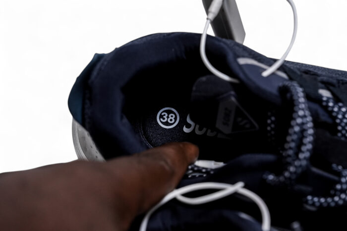 DB4 sports shoes - أحذية رياضية DB4
