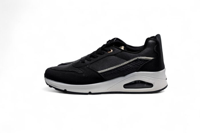 CE 00202 sports shoes - أحذية رياضية CE 00202