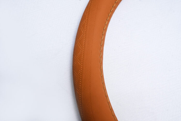 STEERNIG QYC-02 steering wheel cover - غطاء المقود STEERNIG QYC-02