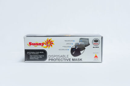 black triple layer face mask - قناع وجه ثلاثي الطبقات باللون الأسود
