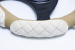 padded steering wheel cover - غطاء عجلة القيادة المبطن