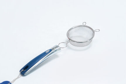 stainless steel strainer - مصفاة