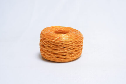 heavy orange plastic rope - حبل بلاستيكي برتقالي ثقيل (كرتون ناخ)