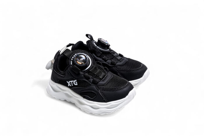KB sports shoes for kids - أحذية KB - 38 -201