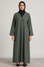 dark green abaya - عباءة داكنة من اللون الحكيم/الزيتوني