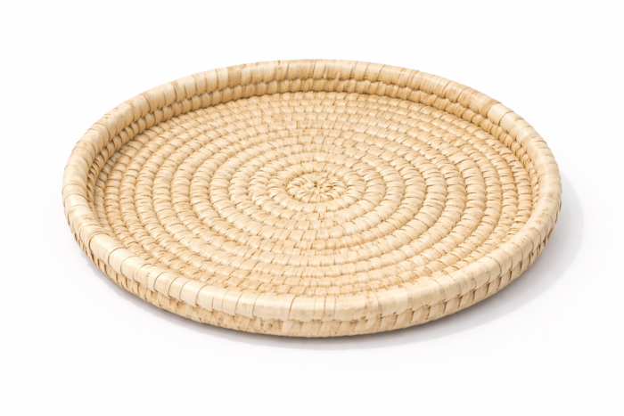 handmade natural fiber round tray - صينية دائرية مصنوعة يدويًا من الألياف الطبيعية